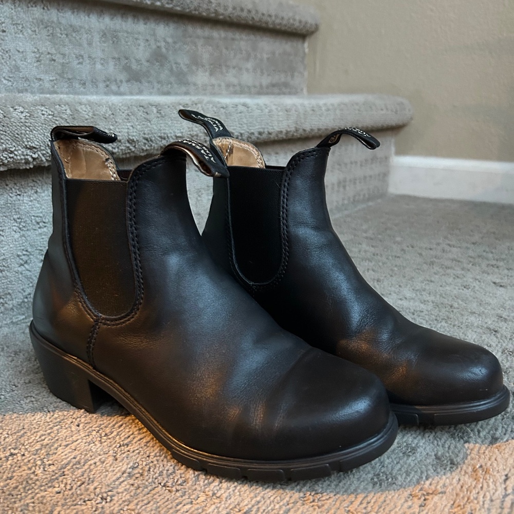 Women's Blundstone #1671 Heeled Boot 7.5 USA/ 37.5 EU